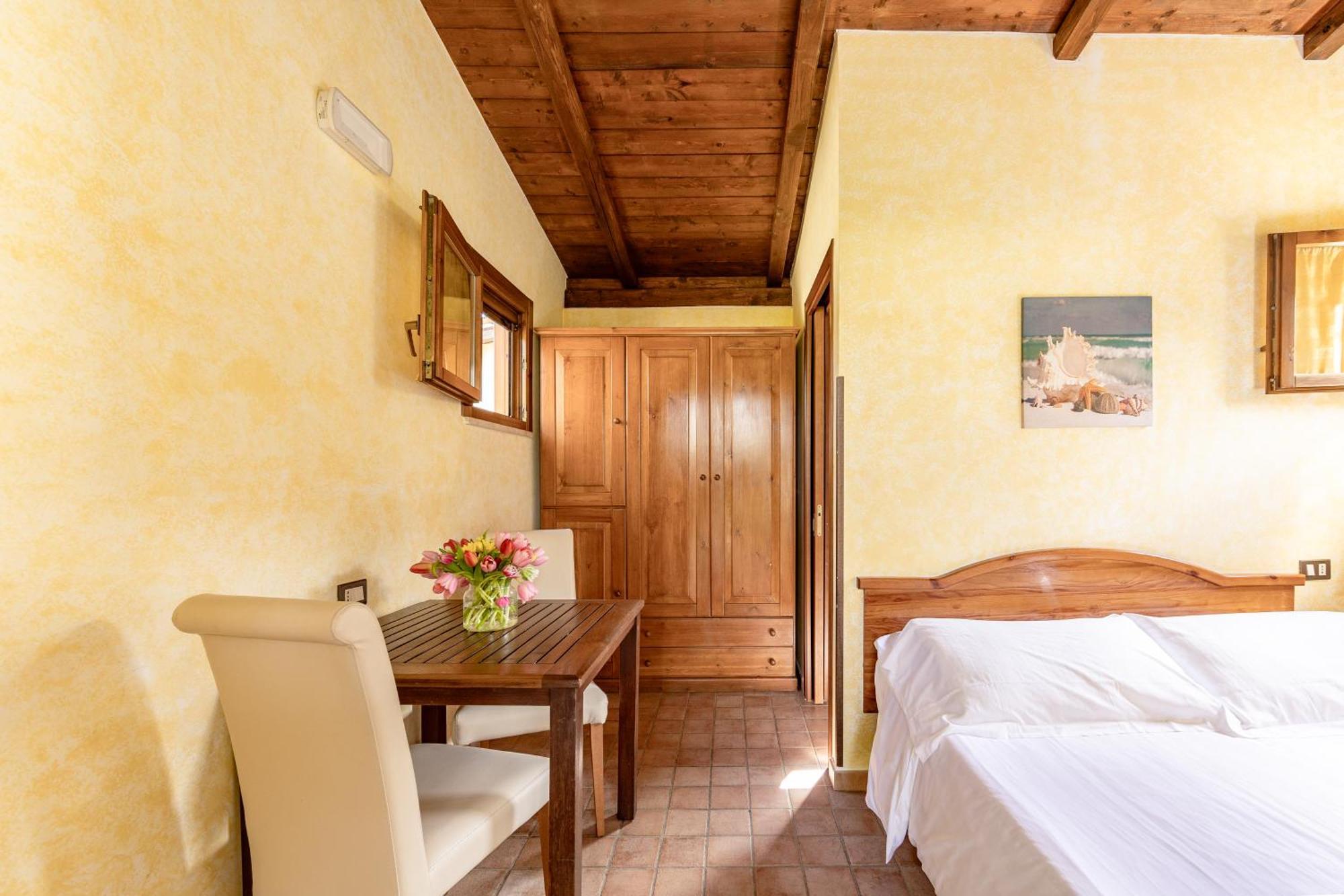 Holiday Village Fondi Esterno foto