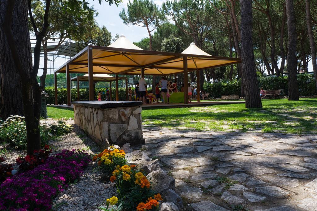 Holiday Village Fondi Esterno foto