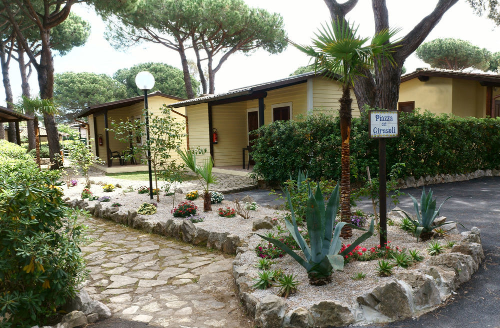 Holiday Village Fondi Esterno foto