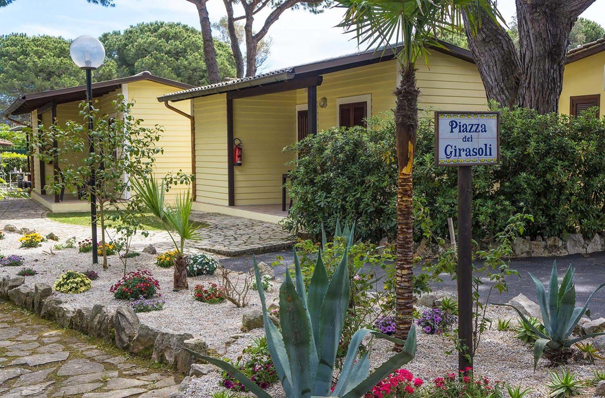 Holiday Village Fondi Esterno foto