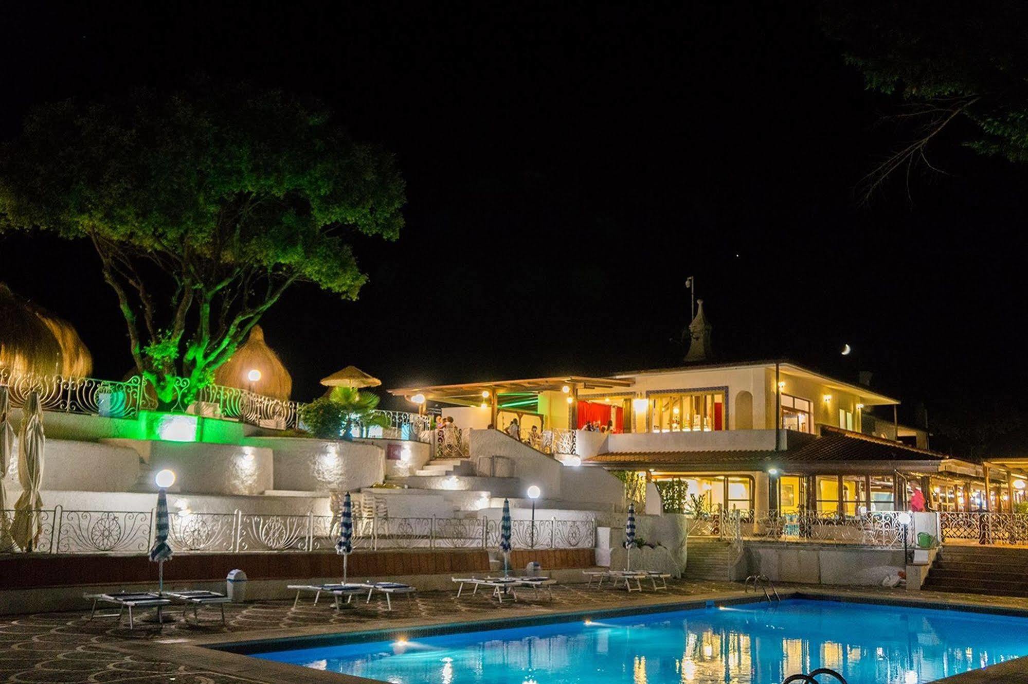 Holiday Village Fondi Esterno foto