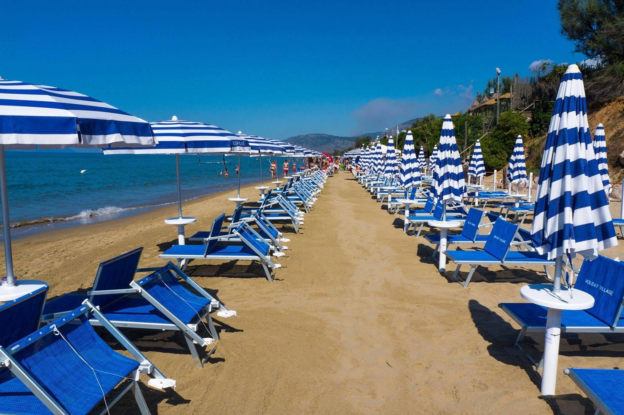 Holiday Village Fondi Esterno foto